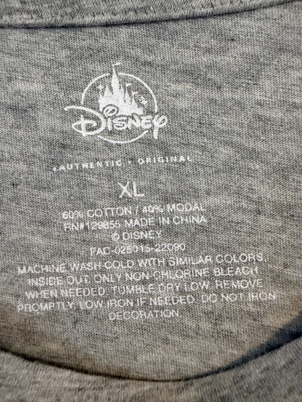 NWT Walt Disney World Minnie Mouse Rhinestone Graphic Tee Shirt Gray XL - Picture 5 of 7